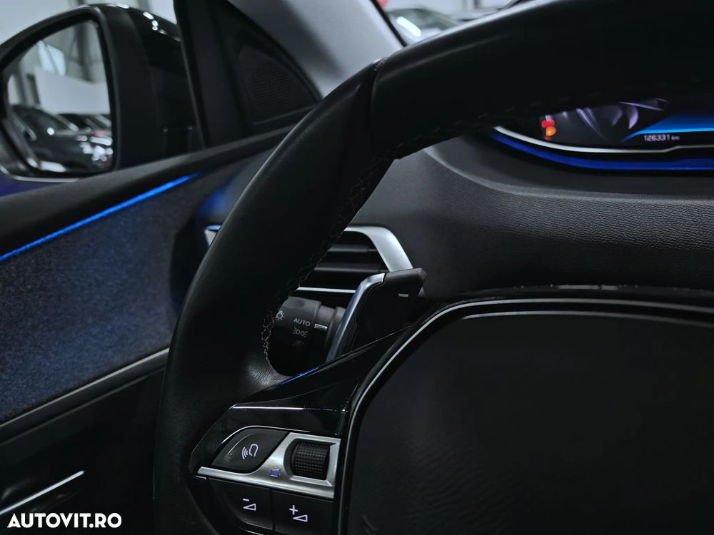 Peugeot 3008 1.2 PureTech 130 EAT8 Allure Pack - 25