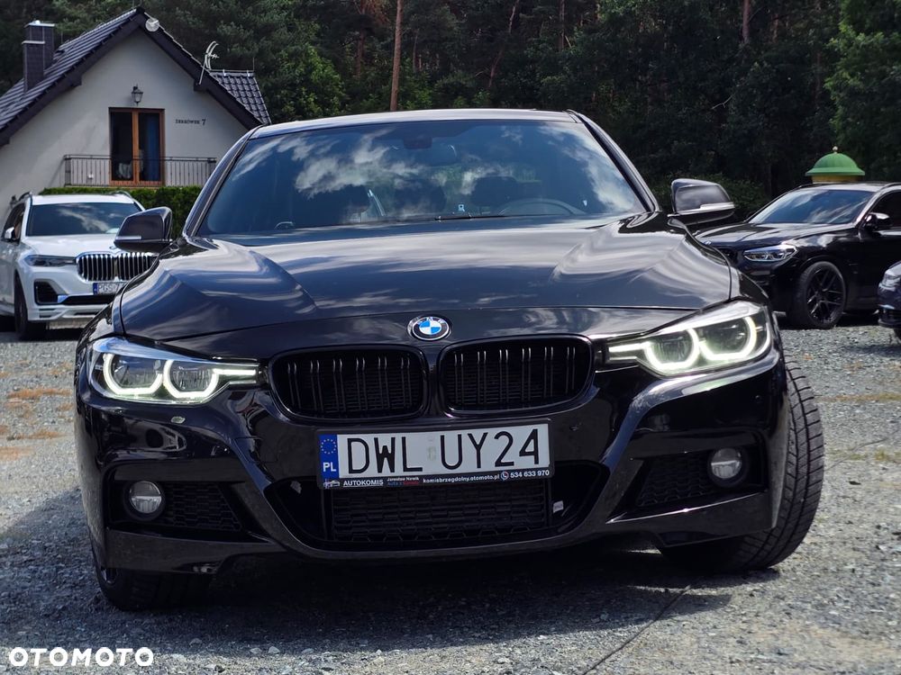 BMW Seria 3 328i xDrive Sport Line - 31