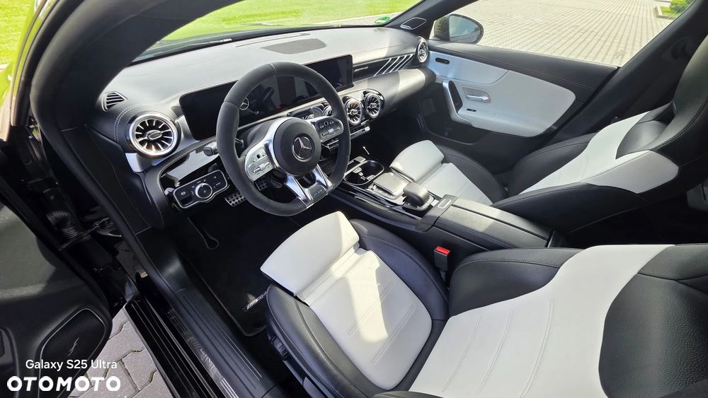 Mercedes-Benz CLA AMG 35 4Matic B AMG Speedshift 7G-DCT - 20