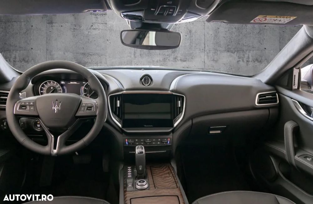 Maserati Ghibli - 4