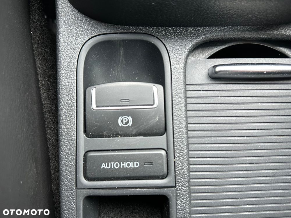 Volkswagen Tiguan - 22