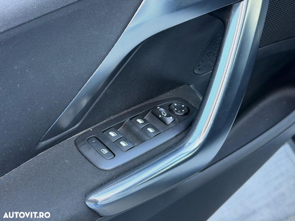 Peugeot 2008 1.2 PureTech Turbo EAT6 S&S Allure - 20