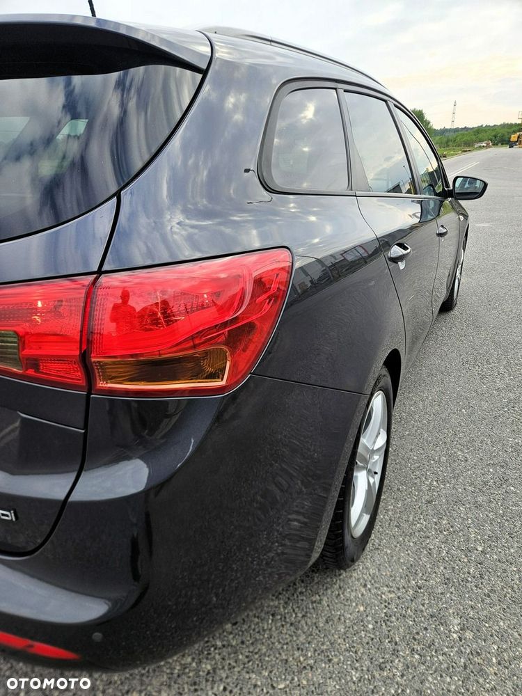 Kia Ceed 1.6 CRDi 128 Dream-Team Edition - 17