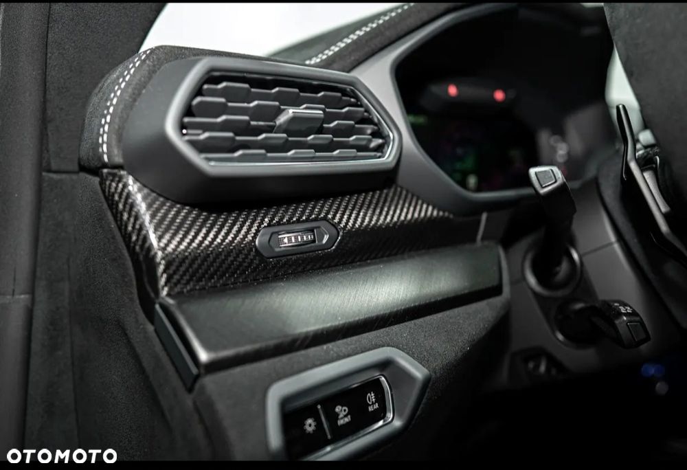 Lamborghini Urus - 15