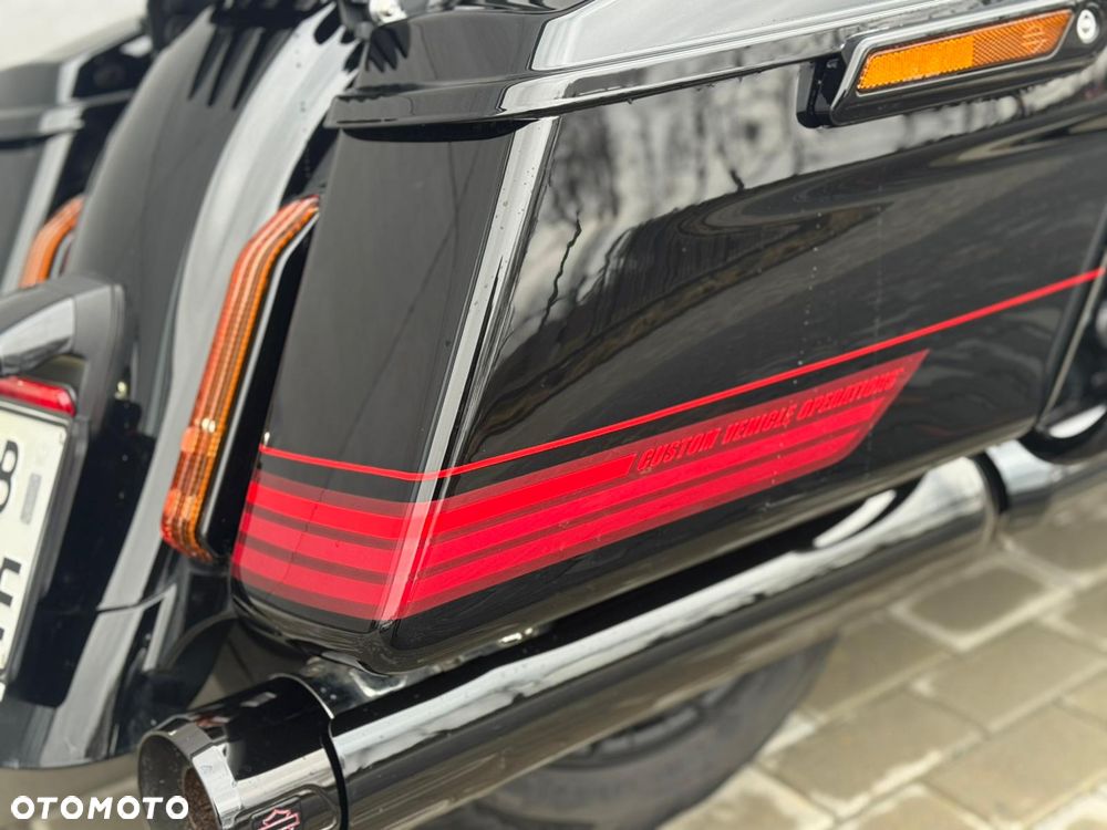 Harley-Davidson Touring Road Glide - 8