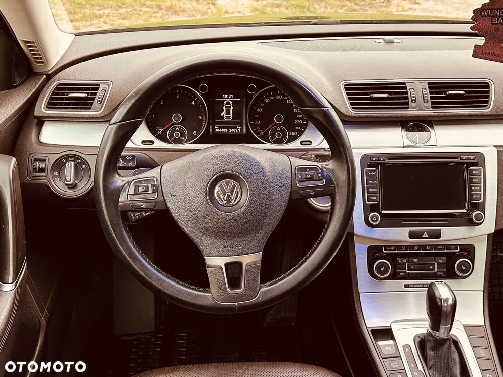 Volkswagen Passat 2.0 TDI 4Mot Highline DSG - 18