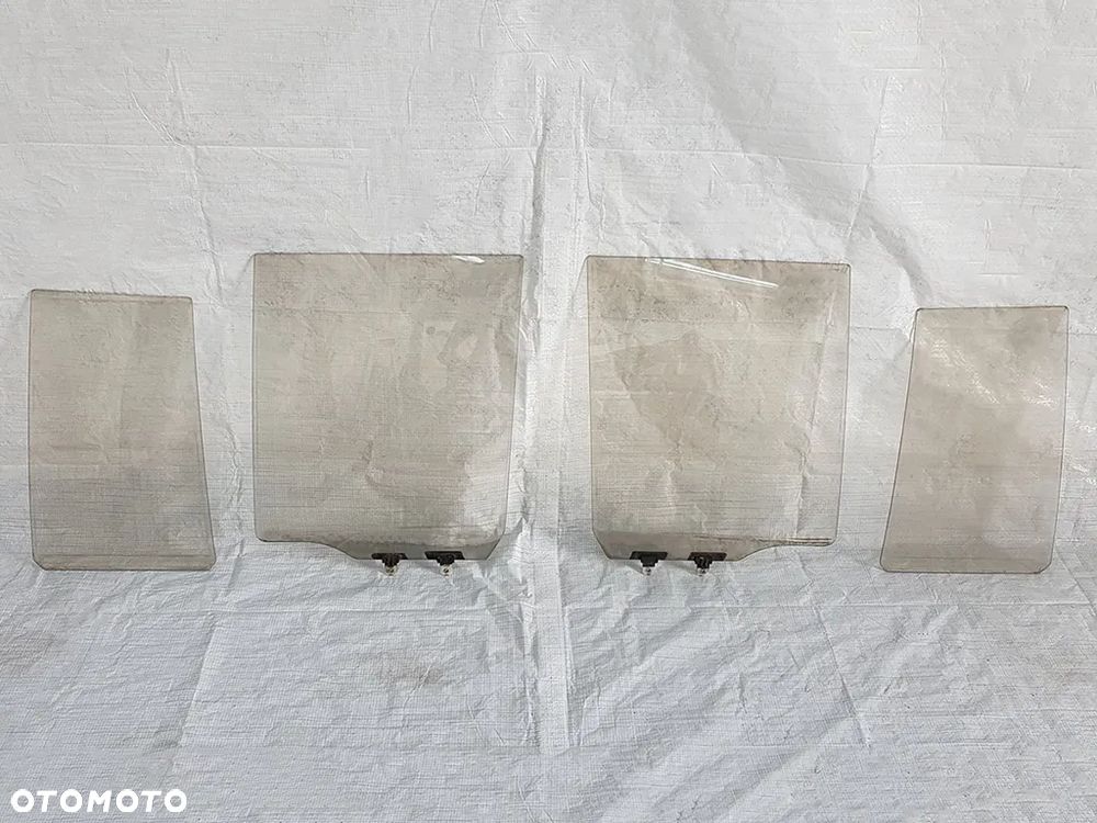 Szyba drzwi tylnych lewych/prawych (tył) do Suzuki Vitara I