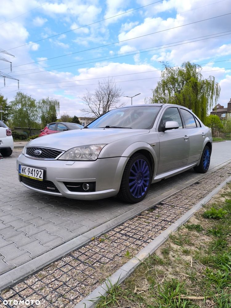 Ford Mondeo 3.0 V6 ST 220 - 3