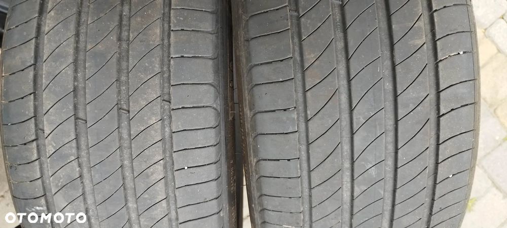 245/45/19 michelin primacy4 - 1