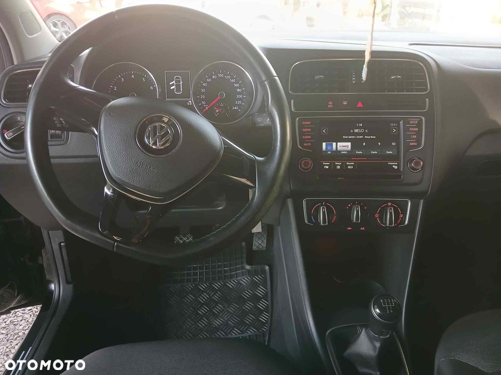Volkswagen Polo - 15