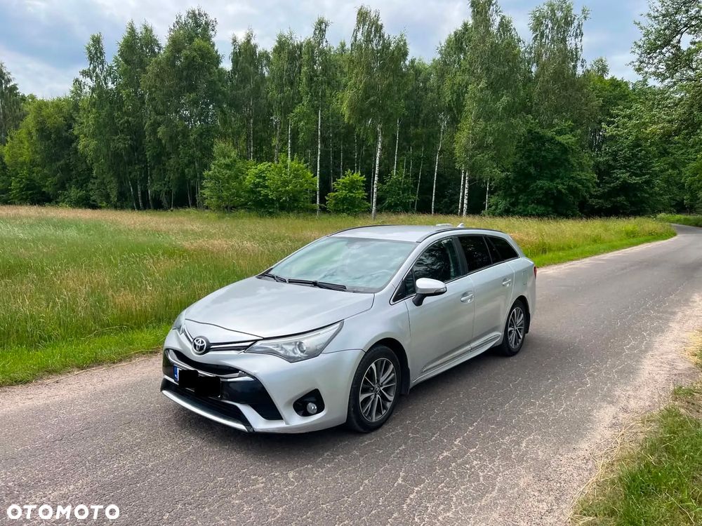 Toyota Avensis 2.0 D-4D Premium - 23