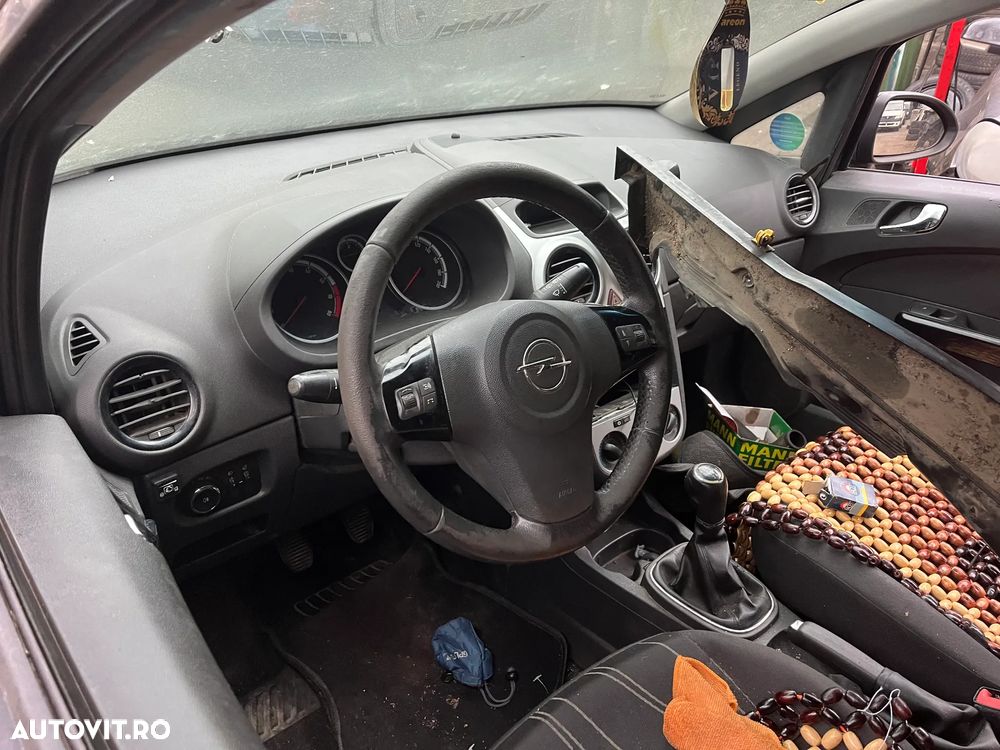 Dezmembrez Opel Corsa D coupe 2006 benzina gri inchis - 5