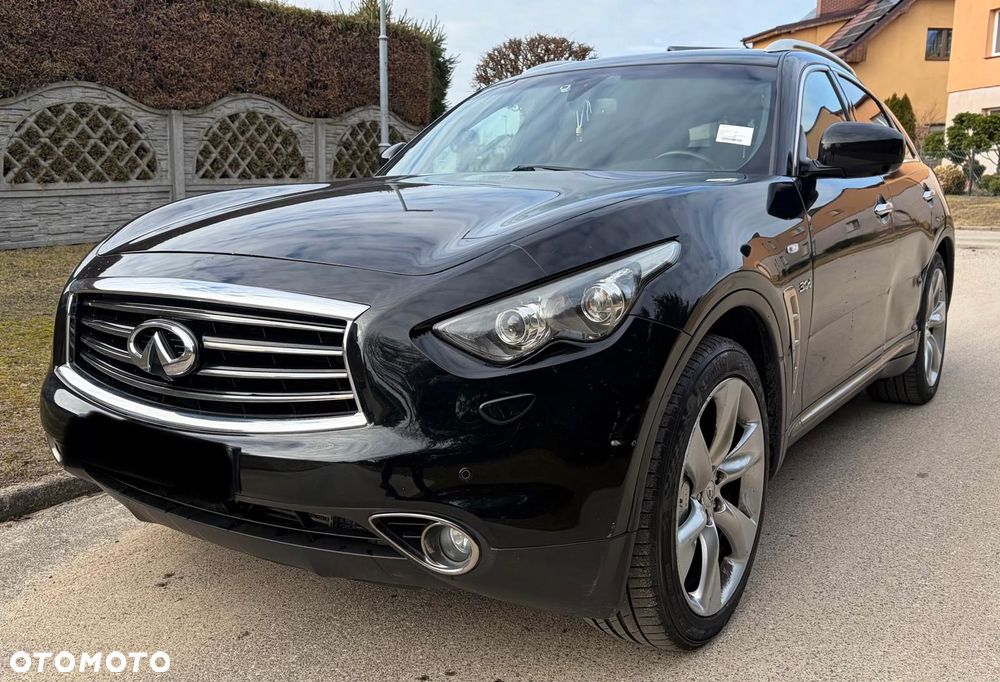 Infiniti QX70 - 9