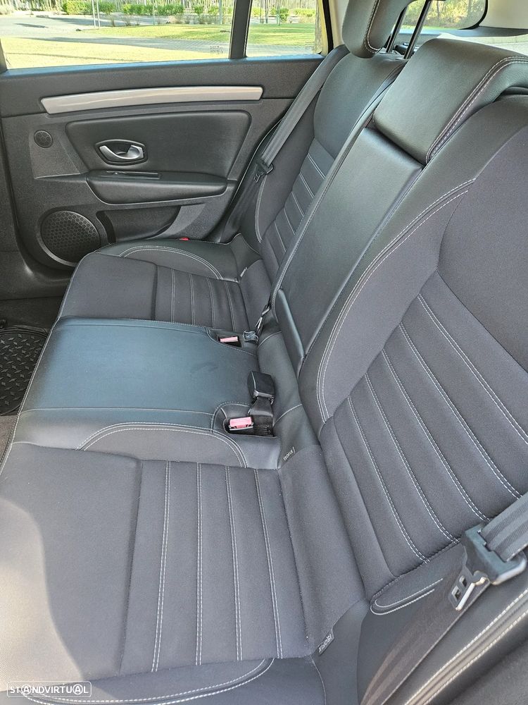 Renault Laguna Break 1.5 dCi SE Black Line 110g - 11