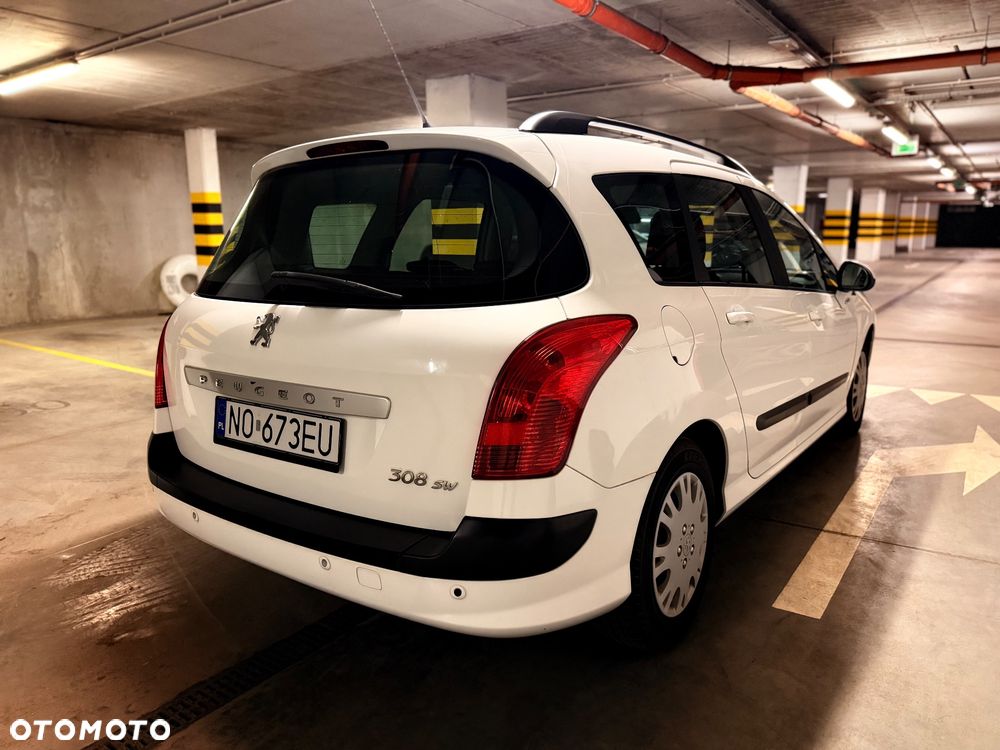 Peugeot 308 - 8