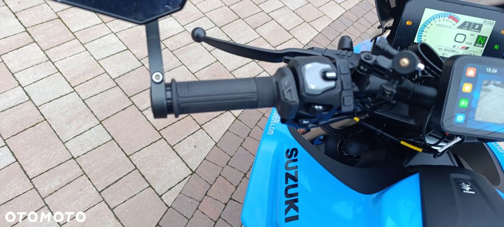 Suzuki GSX - 13