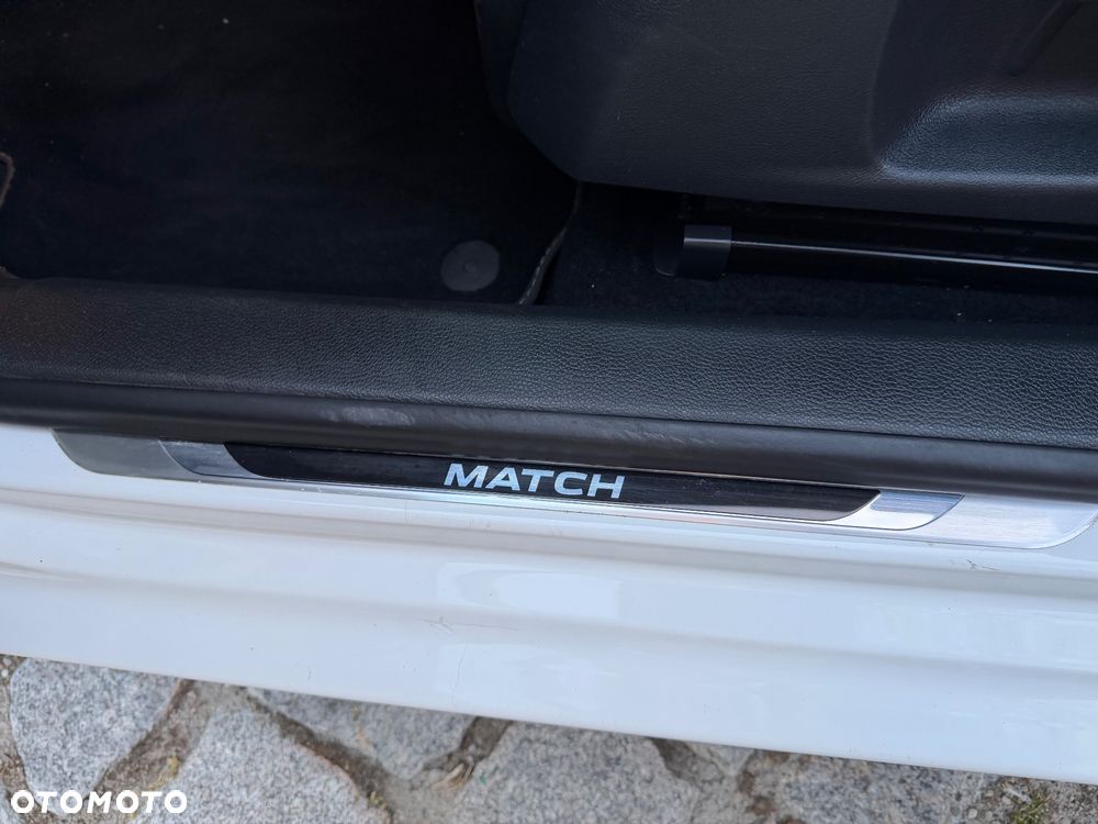 Volkswagen Golf 1.6 TDI DPF MATCH - 28