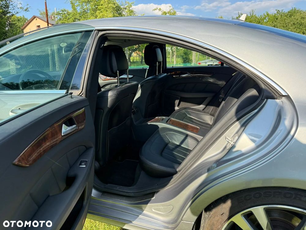 Mercedes-Benz CLS 350 CDI 4-Matic BlueEff - 14
