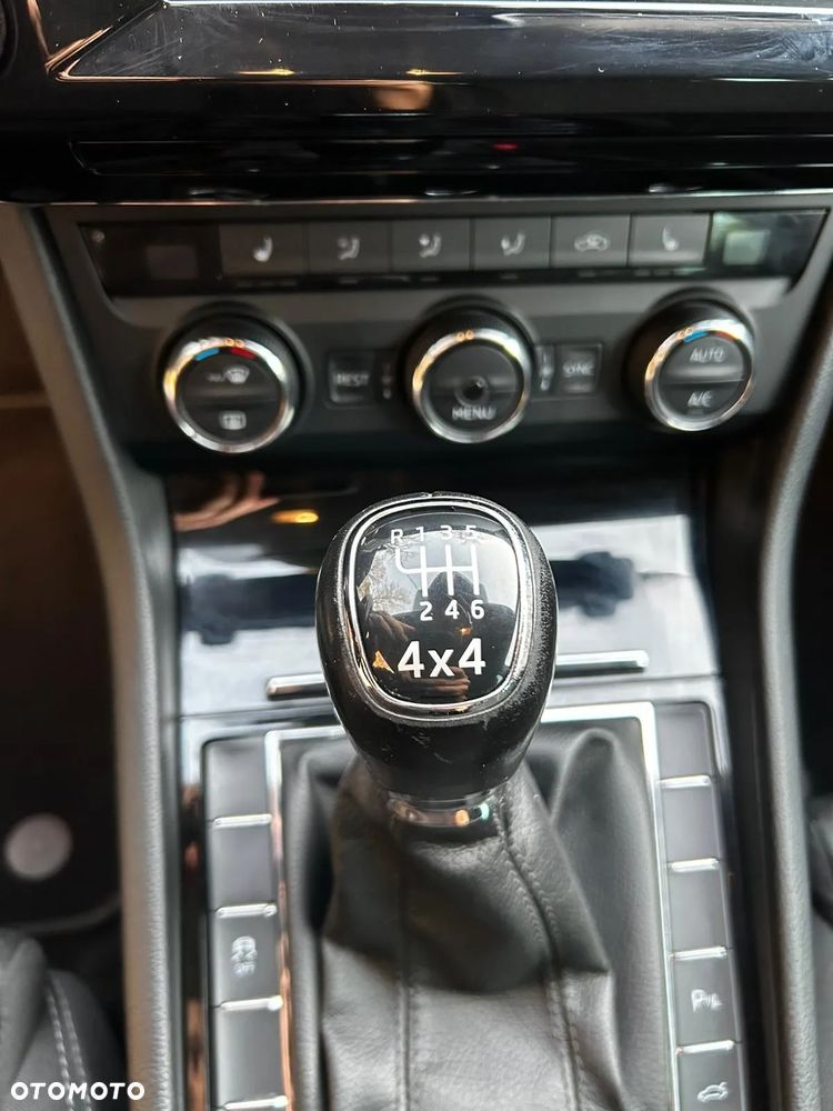 Skoda Superb 2.0 TDI 4x4 Style - 23