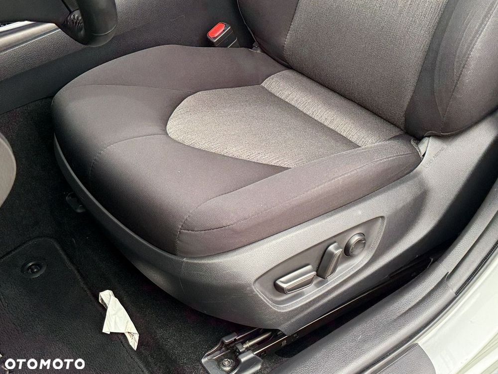 Toyota Camry - 18
