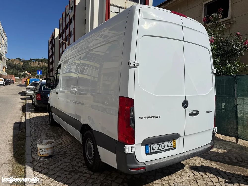 Mercedes-Benz Sprinter - 4