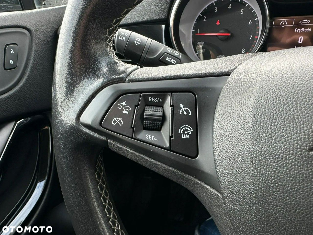 Opel Astra V 1.2 T Elegance S&S - 30
