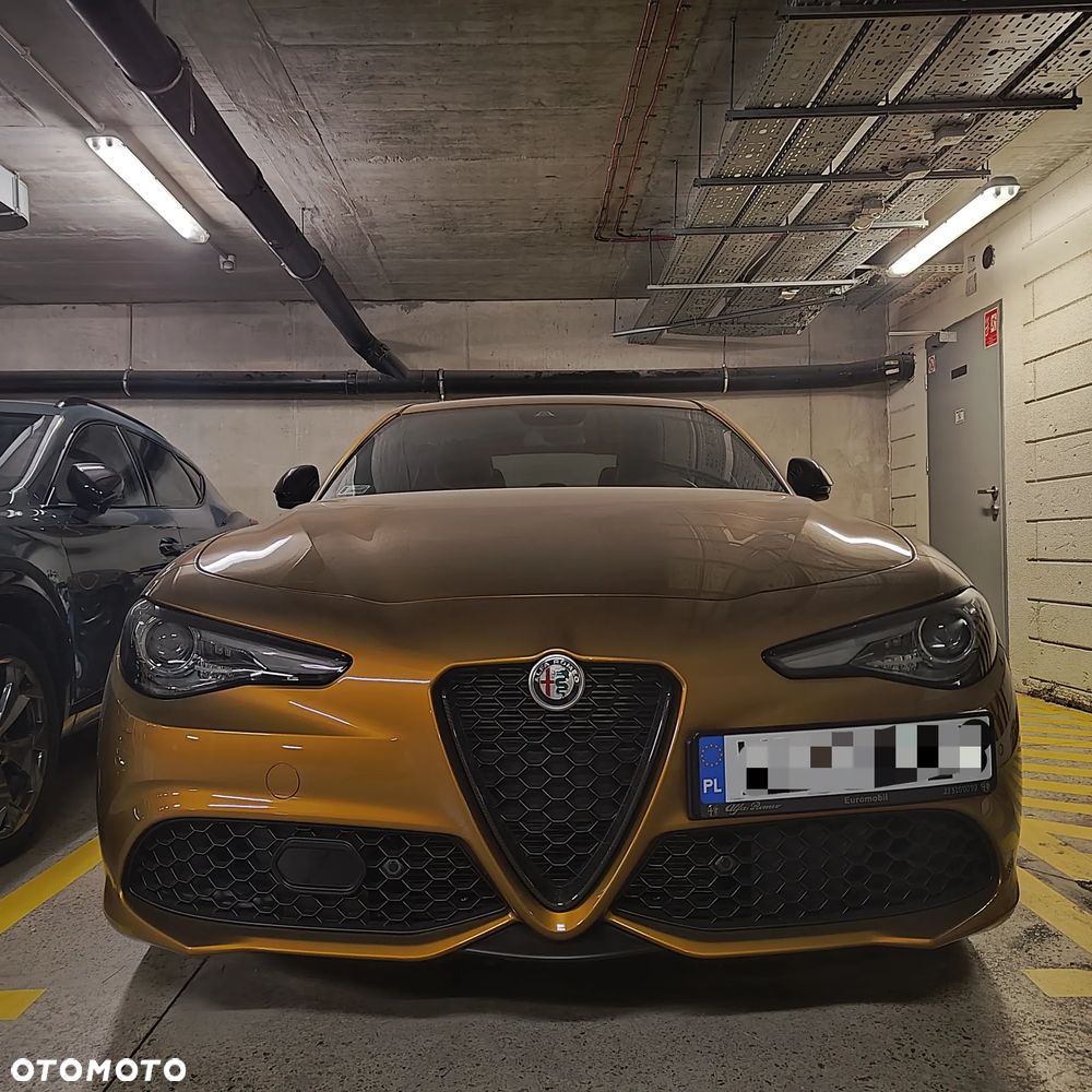 Alfa Romeo Giulia - 10