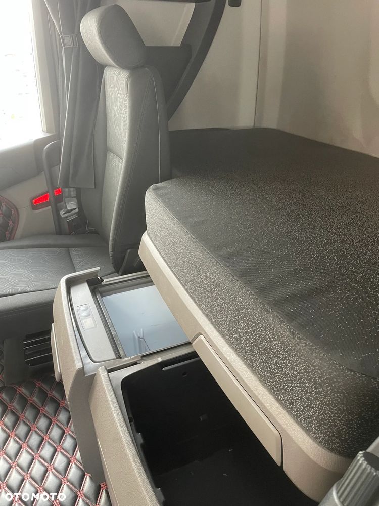 Scania R 450 A4x2NA - 11