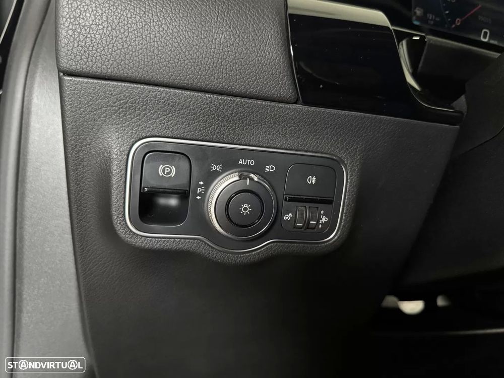 Mercedes-Benz B 180 d Style - 28