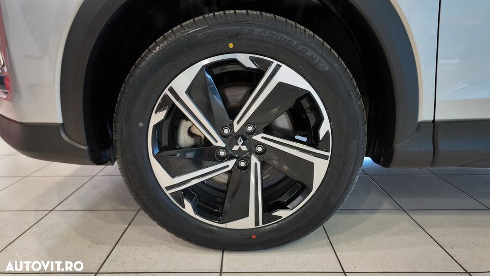 Mitsubishi Eclipse-Cross Plug-In Hybrid 4WD Plus - 39