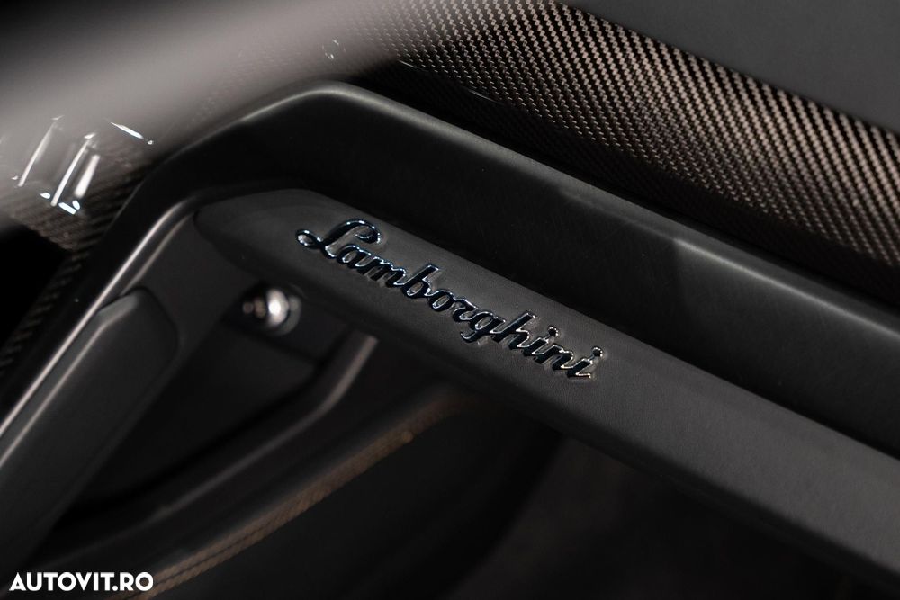 Lamborghini URUS - 40