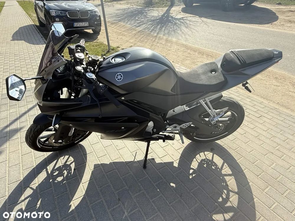 Yamaha YZF - 16