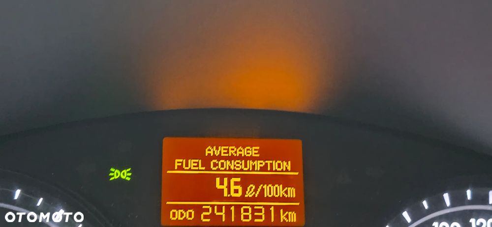 Toyota Avensis 2.0 D-4D Premium - 40