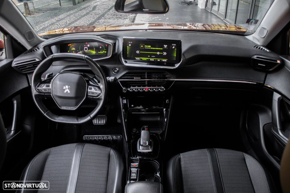 Peugeot 2008 1.5 BlueHDi Allure EAT8 - 37