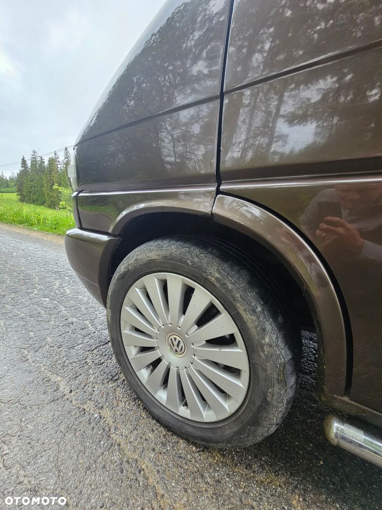 Volkswagen Multivan - 11