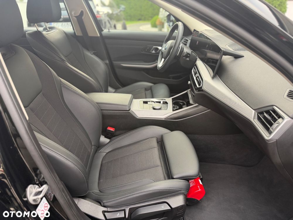 BMW Seria 3 318i - 13