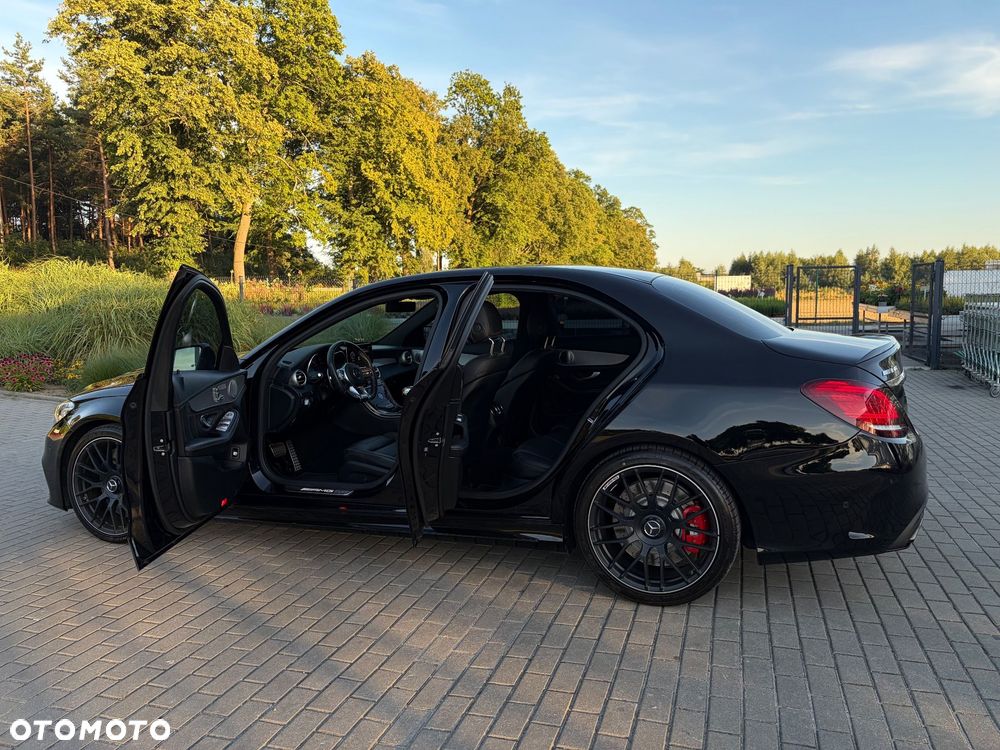 Mercedes-Benz Klasa C AMG 63 S AMG Speedshift MCT 9G - 12