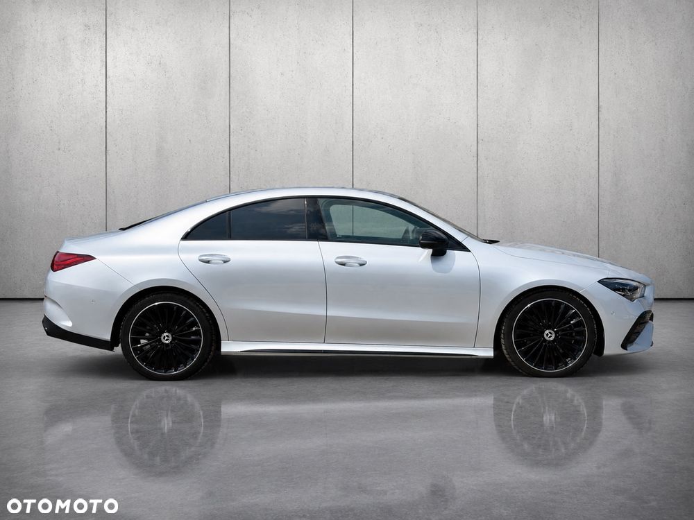 Mercedes-Benz CLA 200 d AMG Line 8G-DCT - 4