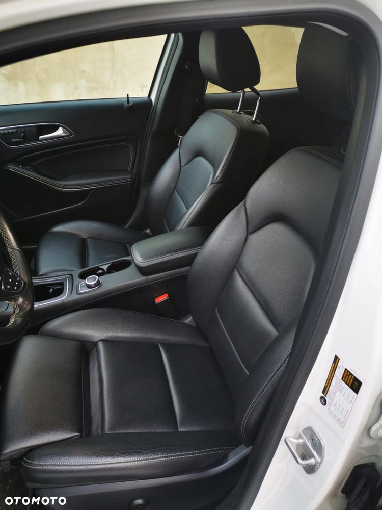 Mercedes-Benz GLA 250 7G-DCT - 5