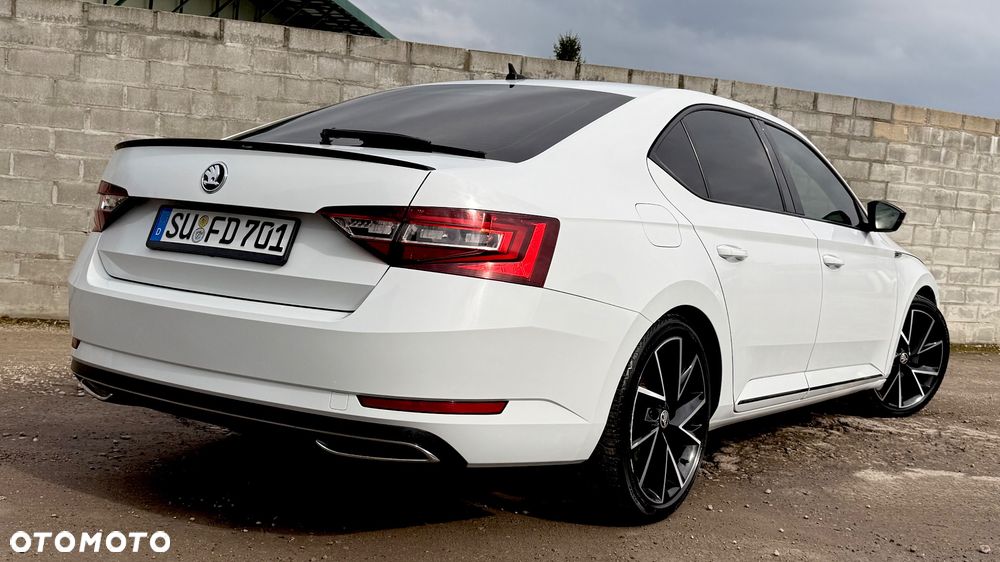 Skoda Superb 2.0 TDI DSG Sportline - 14