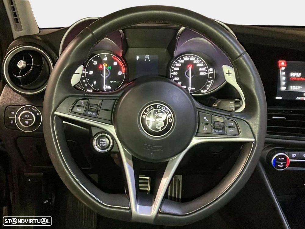 Alfa Romeo Giulia 2.2 D Super AT8 - 14