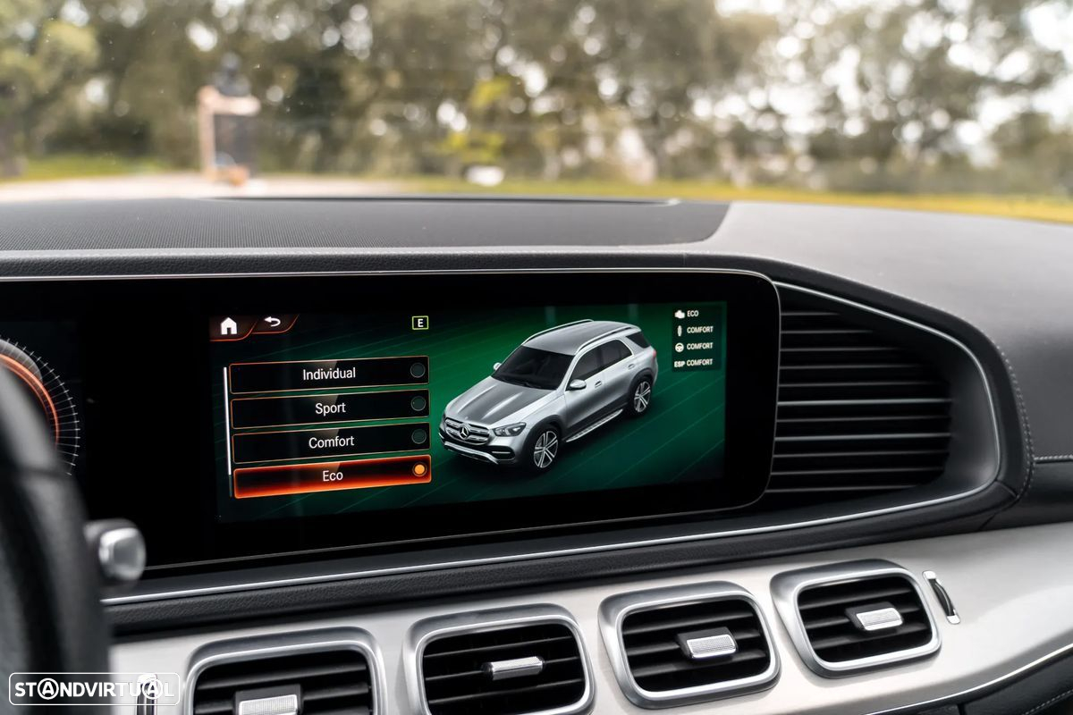 Mercedes-Benz GLE 300 d 4Matic - 32