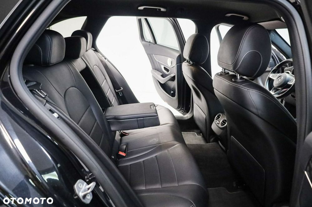 Mercedes-Benz Klasa C 220 d 9G-TRONIC AMG Line - 23
