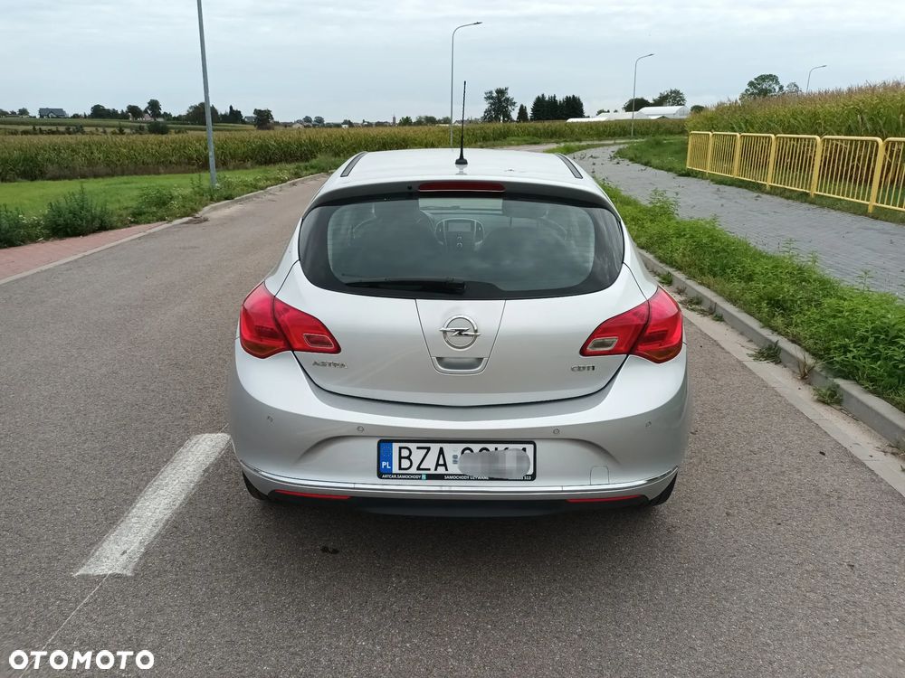 Opel Astra 1.6 CDTI Cosmo - 9