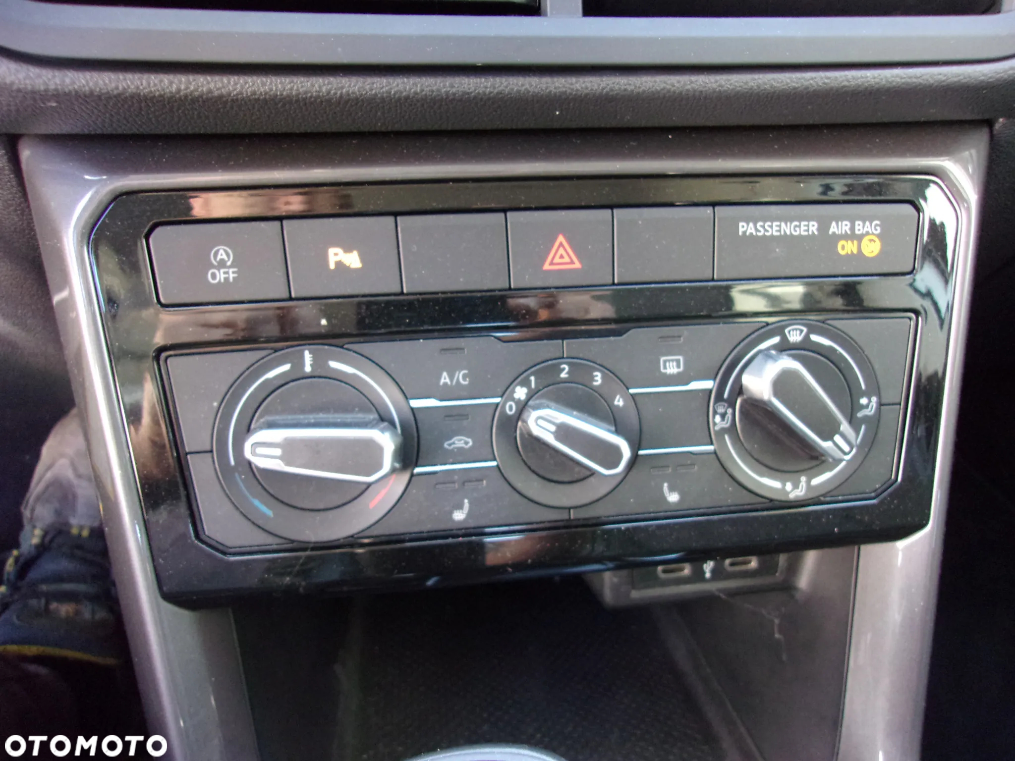 Volkswagen T-Cross 1.0 TSI Active - 25