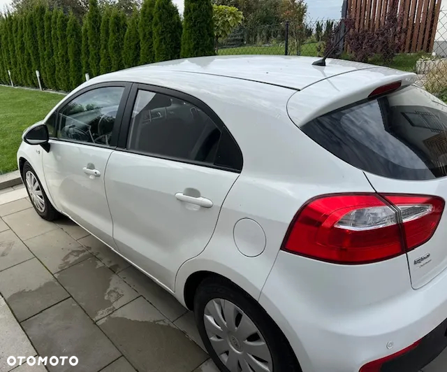 Kia Rio - 6