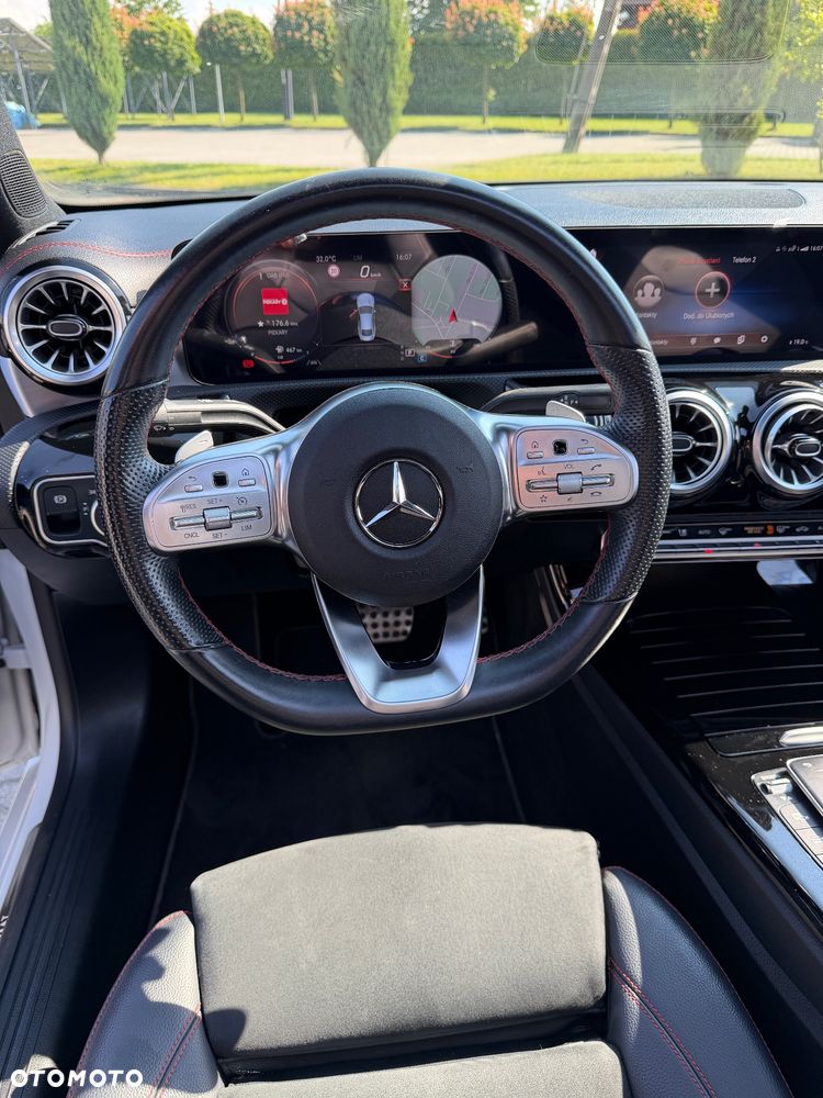 Mercedes-Benz CLA 200 4-Matic AMG Line 8G-DCT - 29