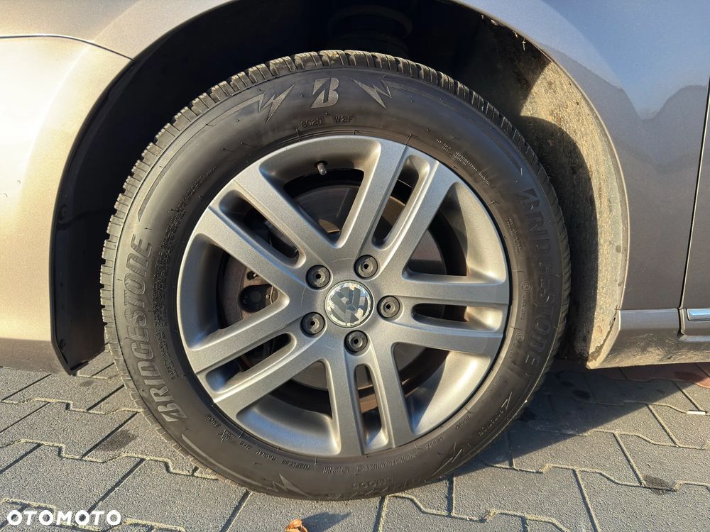 Volkswagen Passat 1.6 TDI Comfortline - 29