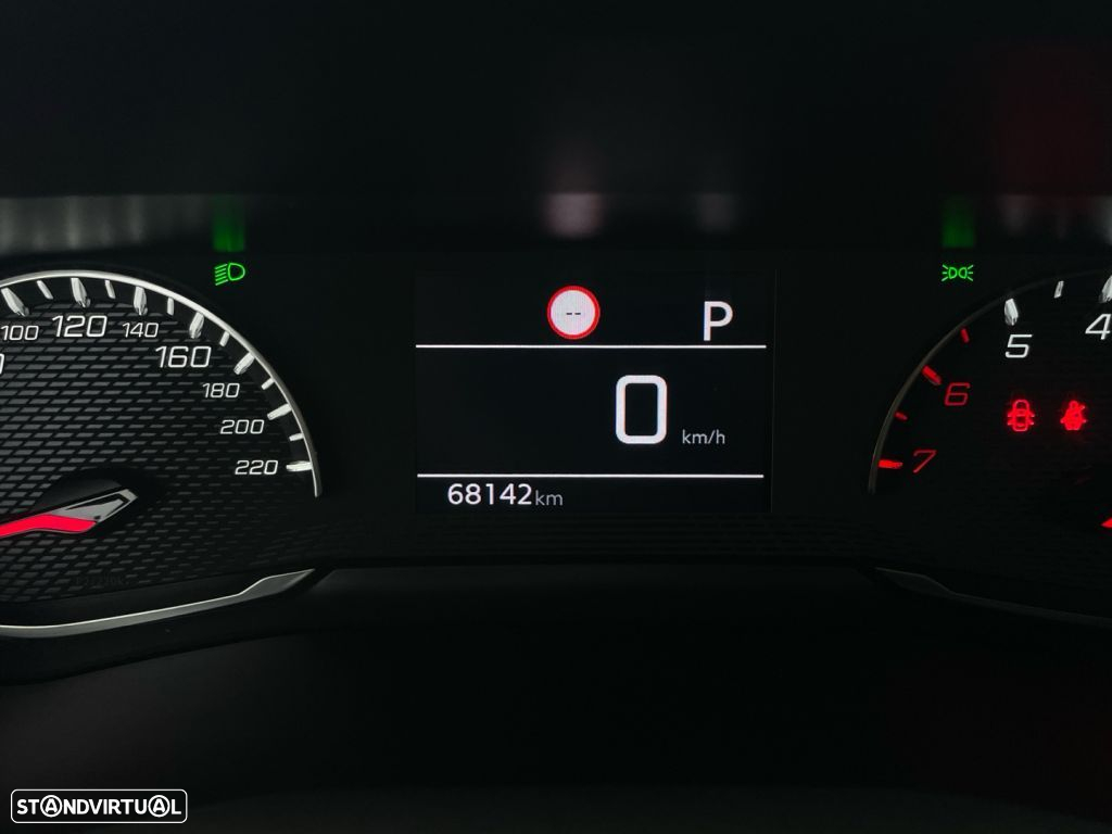 Peugeot 208 - 9