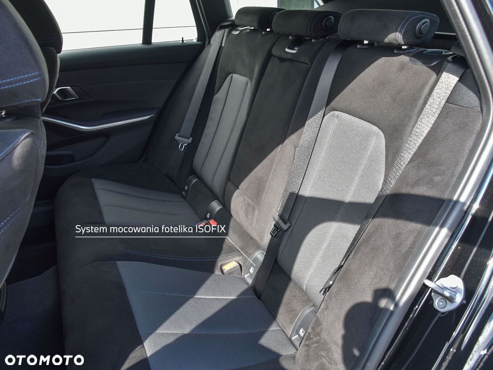 BMW Seria 3 330i xDrive M Sport - 24